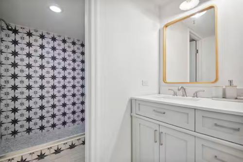 a080f41d-825d-4dc2-a8a6-fdffb4457e73