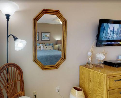 photo_5996906868418661412_y