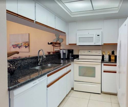 photo_5996906868418661416_y