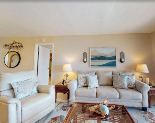 photo_5996906868418661418_y