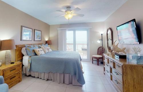 photo_5996906868418661422_y