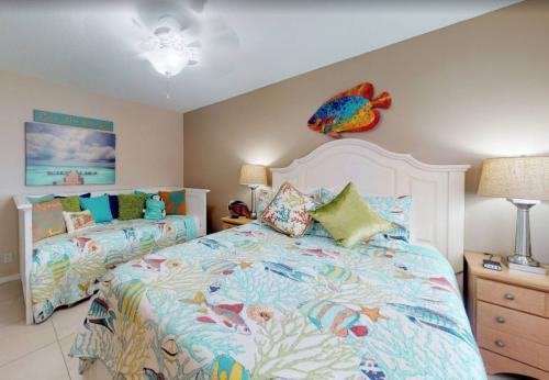 photo_5996906868418661425_y