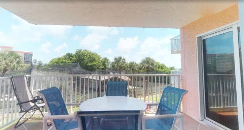 photo_5996906868418661483_y