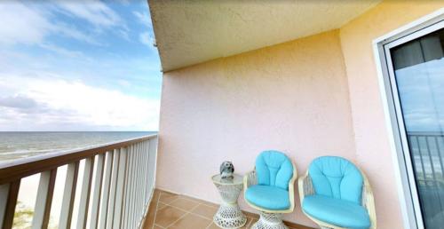 photo_5996906868418661492_y