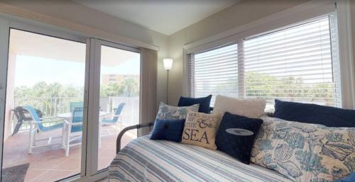 photo_5996906868418661493_y