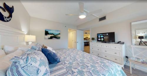 photo_5996906868418661497_y