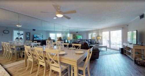 photo_5996906868418661501_y