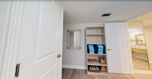 photo_5996906868418661542_y