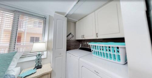 photo_5996906868418661543_y