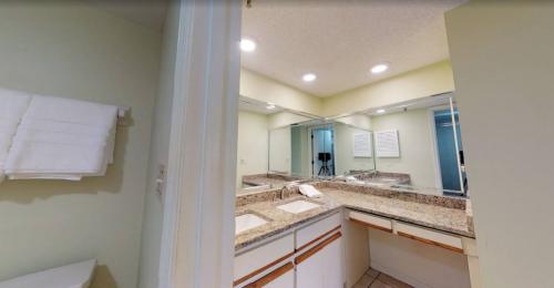 photo_5996906868418661550_y