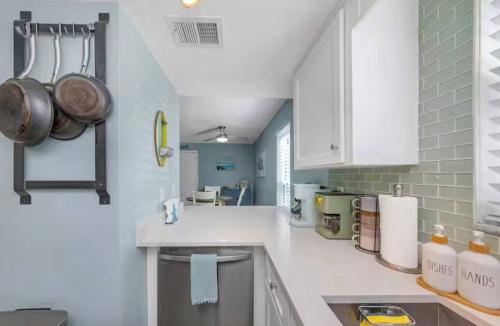 photo_5996906868418661616_y