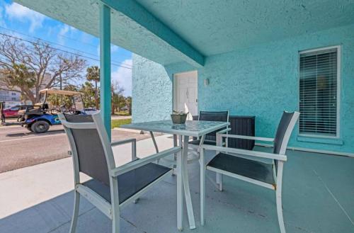 photo_5996906868418661623_y